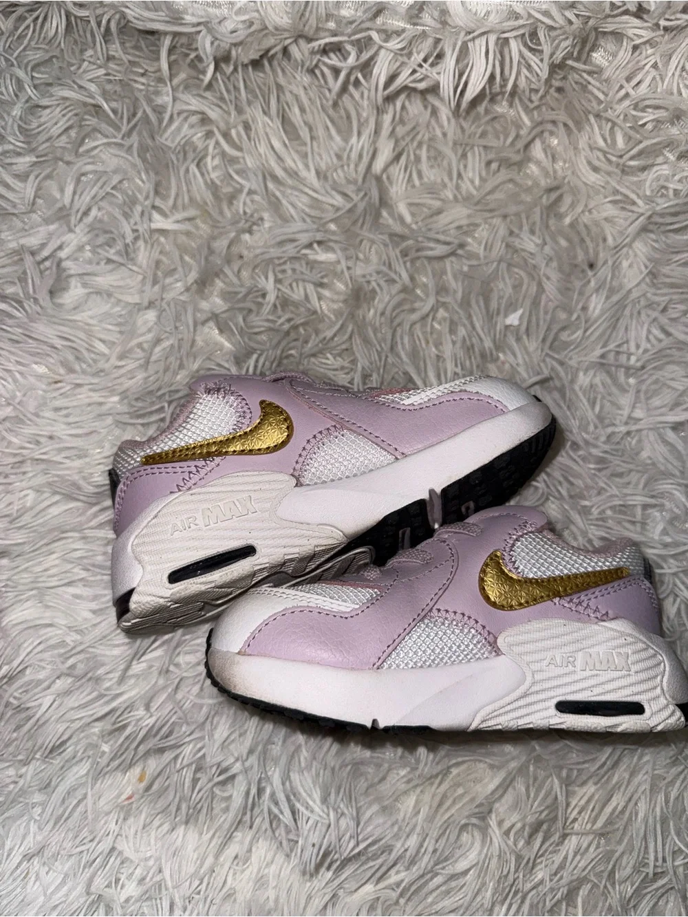 Nike Kids Lavender and White Sneakers with Gold Swoosh